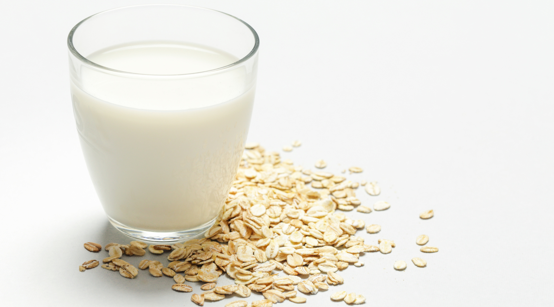 🌿 Clean & Simple Oat Milk