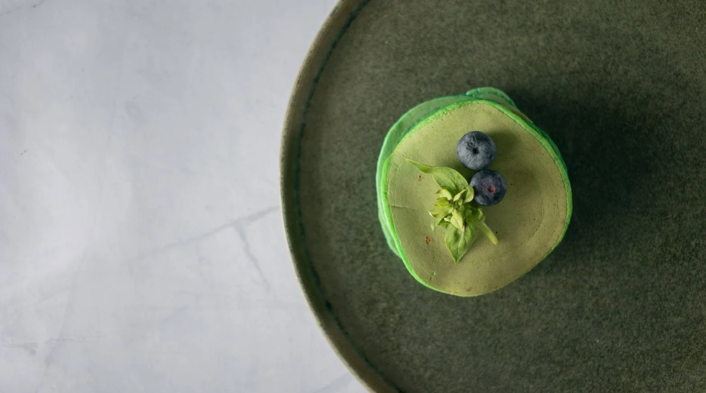 Vegan matcha pancakes