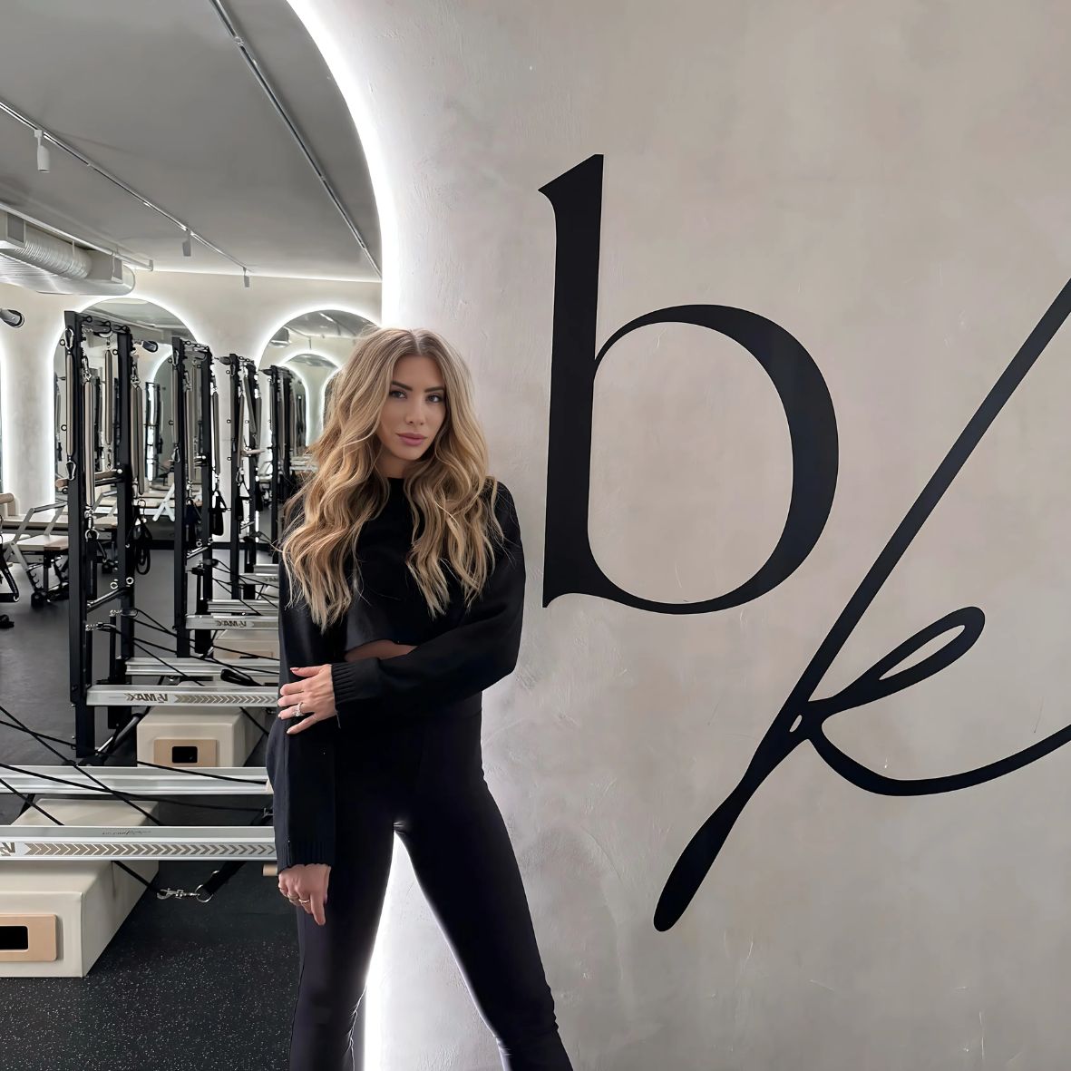 Empowering Women in Well-being: Maxine Bascue of Be Kind Studios On The Five Lifestyle Tweaks That Will Help Support People’s Journey Towards Better Wellbeing
