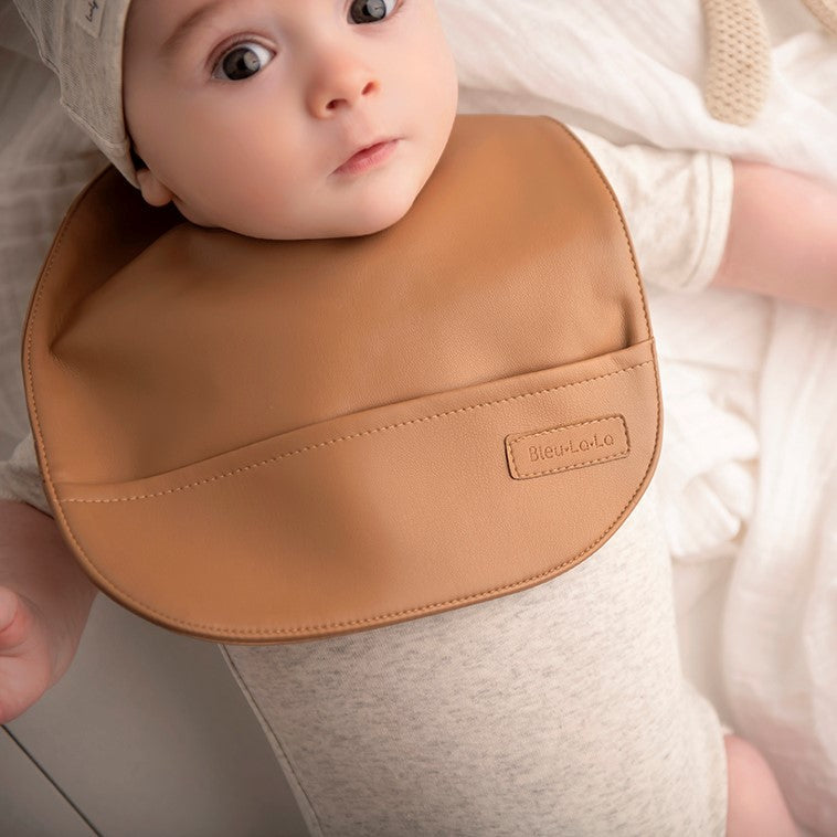 Classic - Set of Soft Vegan Leather Easy Clean Bibs 0-12 Months by Ble –  Crunchy Mama Box