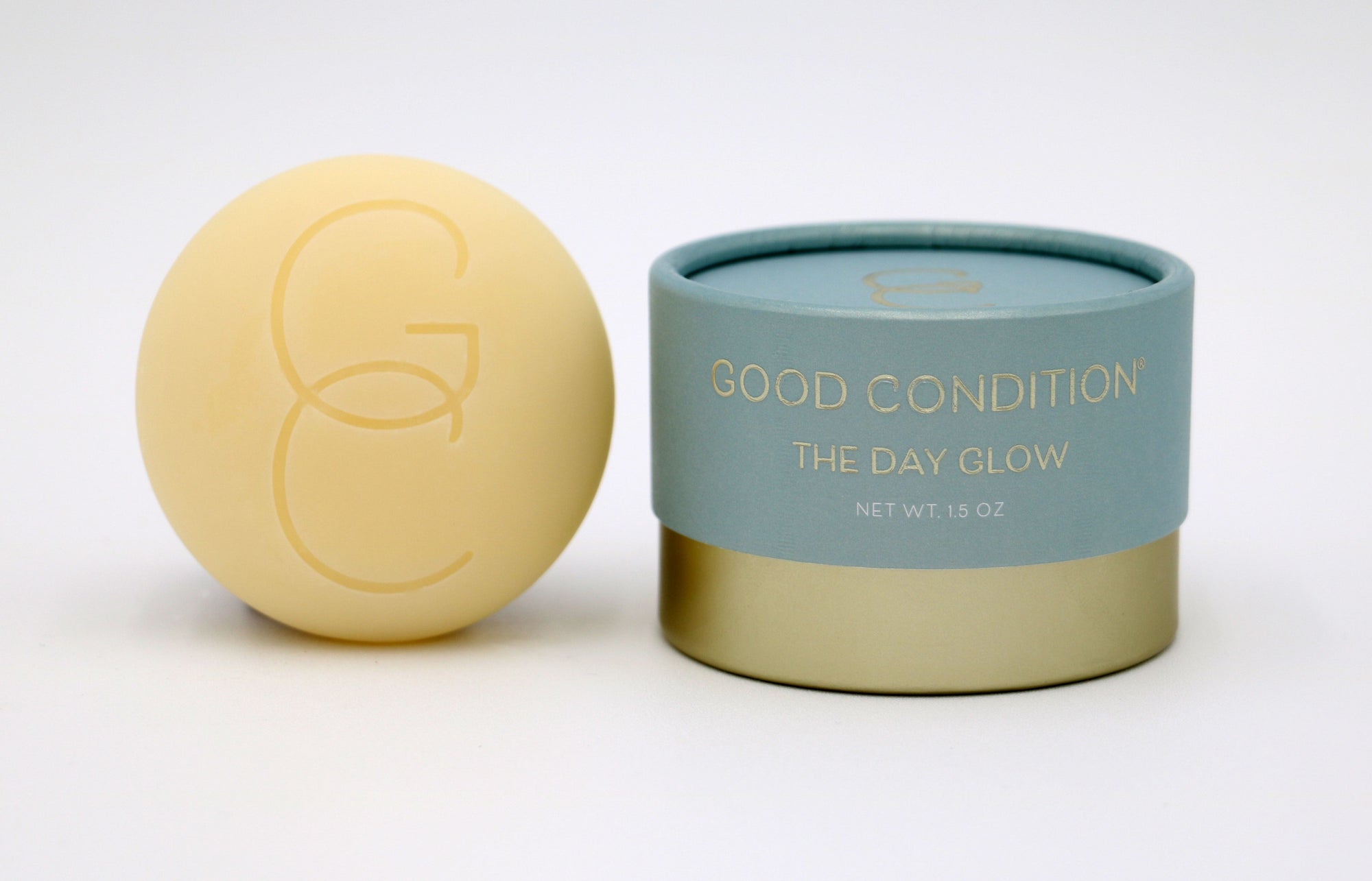 Good Condition The Day Glow premium kokum butter based daily facial moisturizer, made with vitamin e to fight free radical damage, passionfruit seed oil to combat the signs of aging, kalahari melon seed oil to reduce inflammation, caprylic/capric triglycerides and squalane to smooth and soften the skin.