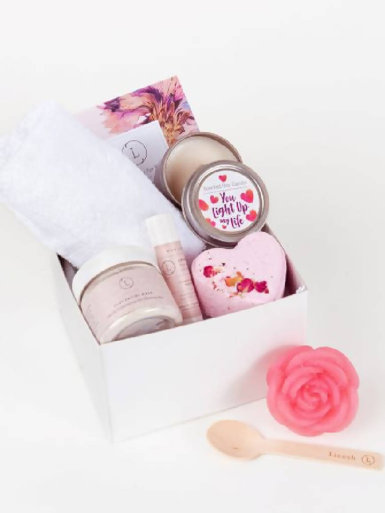 Mother&#39;s day special - Lavender Natural Skincare Gift Box filled with NATURAL spa bath and body products